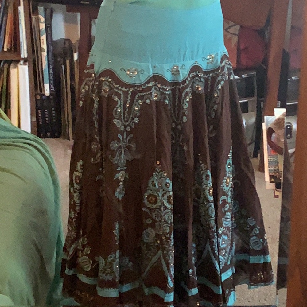 Skirt - Picture 2 of 2